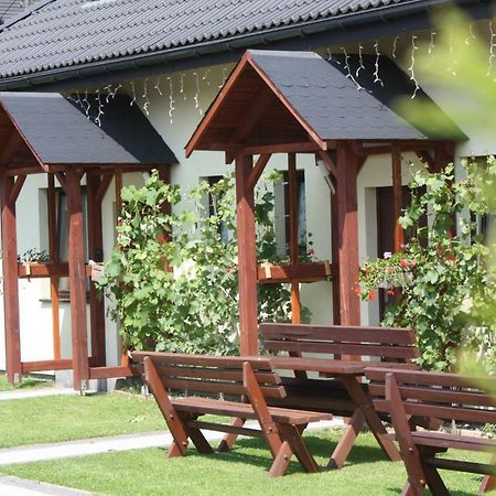 Apartamenty Przy Trakcie Cesarskim Wegierska Gorka Ngoại thất bức ảnh
